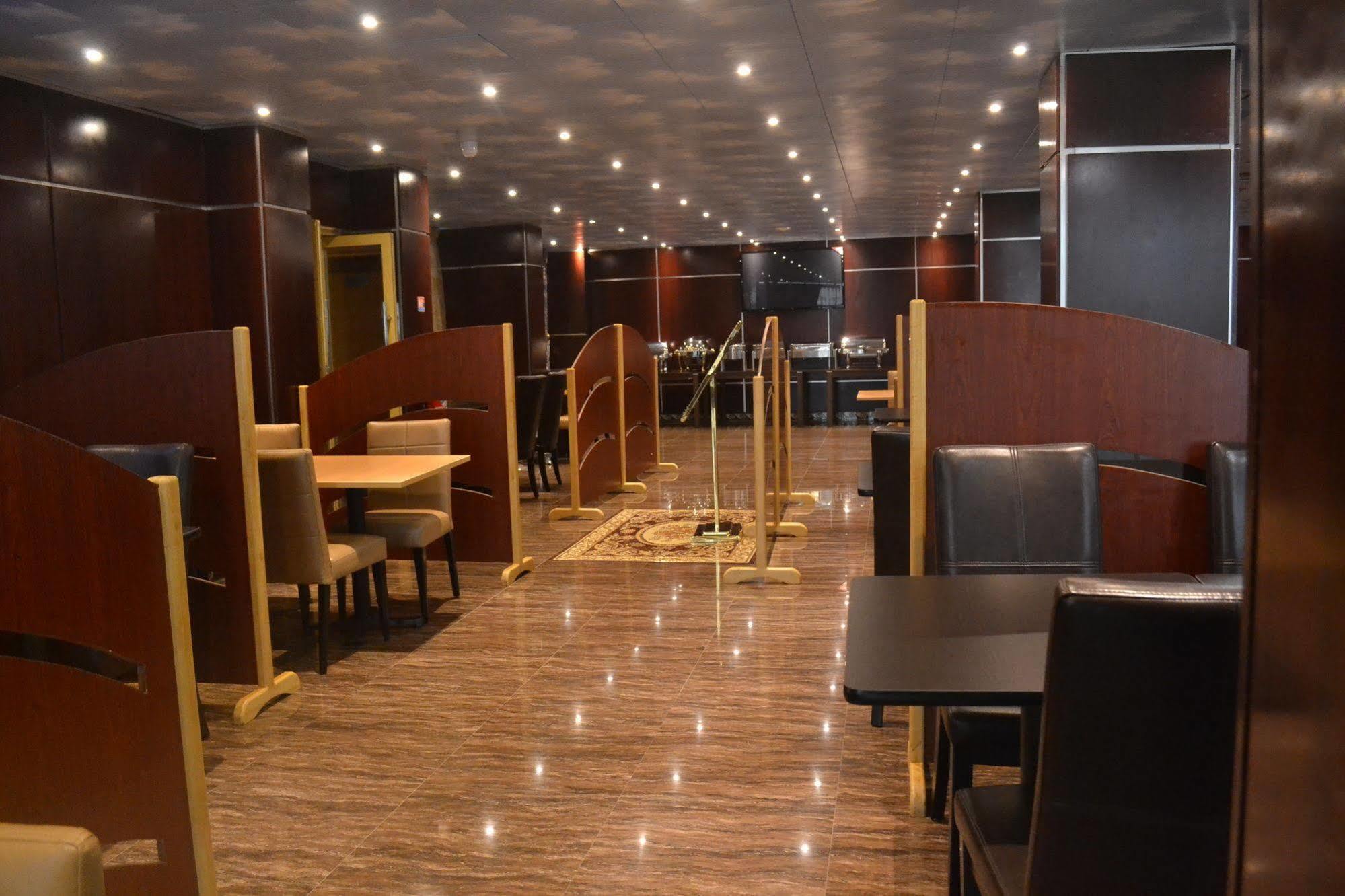 Noubou International Hotel Ντουάλα Εξωτερικό φωτογραφία