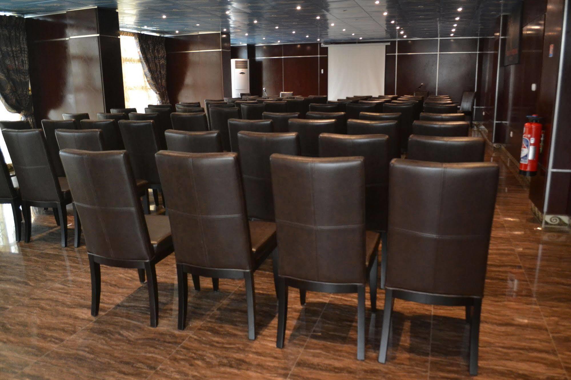 Noubou International Hotel Ντουάλα Εξωτερικό φωτογραφία