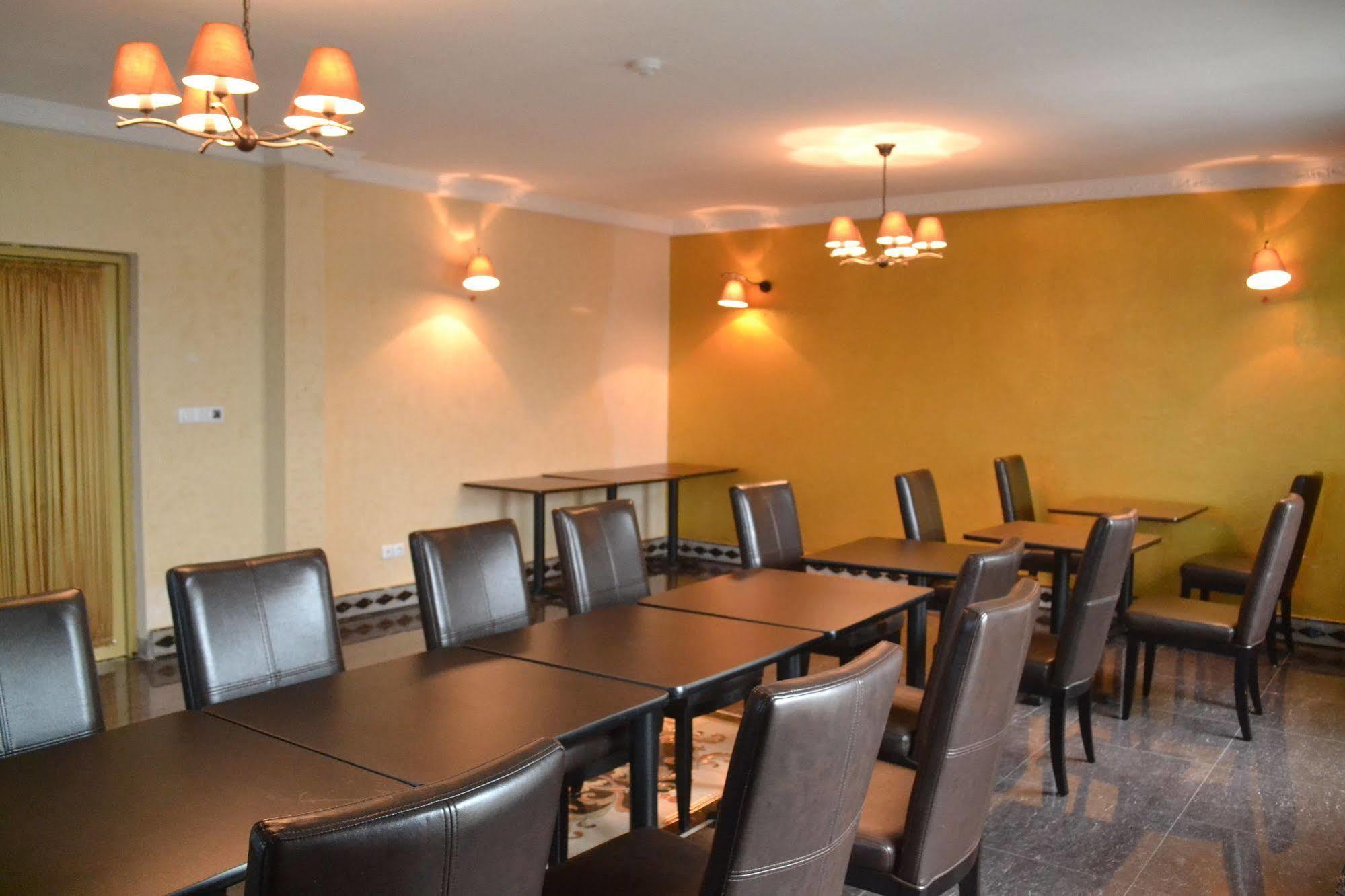 Noubou International Hotel Ντουάλα Εξωτερικό φωτογραφία